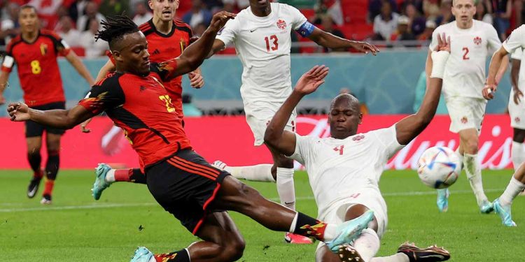Sufre Bélgica más de lo esperado para vencer 1-0 a Canadá en su primer partido en Qatar