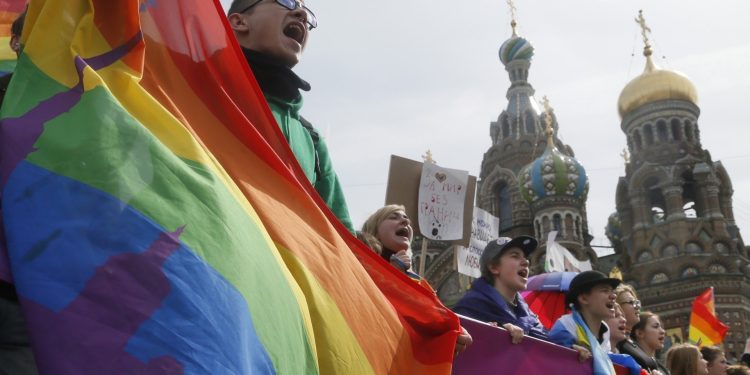 Aumenta Gobierno de Rusia las multas administrativas contra la «propaganda» LGTB+