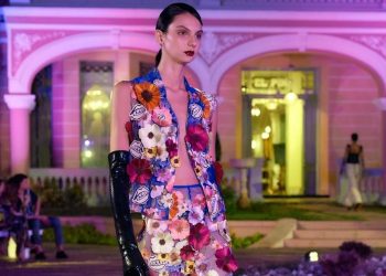 Destacan Alexia Ulibarri y Abel López en el Mercedes-Benz Fashion Week Mérida
