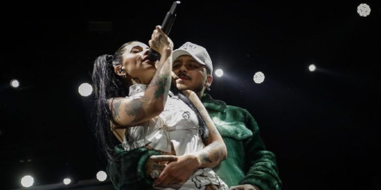 Christian Nodal y la rapera Cazzu se presentaron juntos por primera vez en Guadalajara