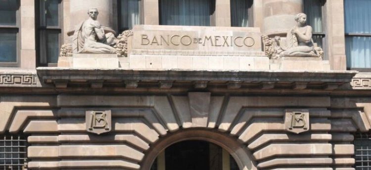 Banxico reporta déficit comercial de 2 mil mdd en octubre