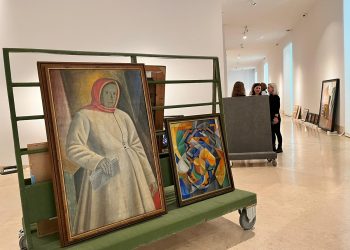 Trasladan unas 70 obras de arte de Ucrania a España