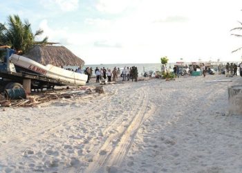 Realizan operativo conjunto para mantener playas públicas limpias en Cancún