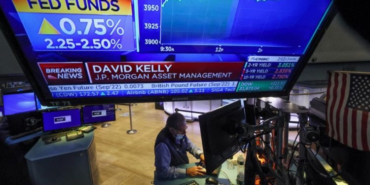 La FED eleva 75 puntos base su tasa de interés pese a su lucha contra el peor aumento de la inflación