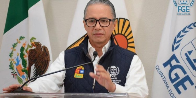 El fiscal de Quintana Roo Oscar Montes de Oca señala que hay intereses oscuros en la petición promovida de su remoción