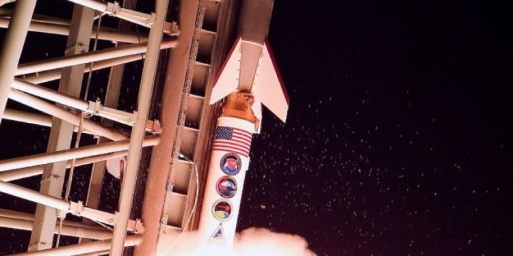 Estados Unidos llevó a cabo su primera prueba exitosa con un misil hipersónico