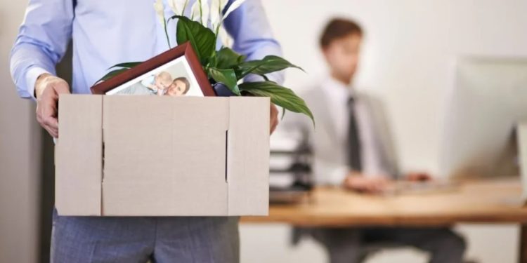 Empresas despiden y recontratan en diciembre-enero