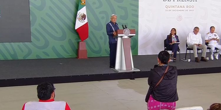 AMLO criticó a Joe Biden por dar la bienvenida “a América” al mandatario de Ucrania, Volodímir Zelenski