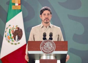 Andrés Manuel López Obrador felicitó a Pablo Monroy por su trabajo en la embajada de México en Perú
