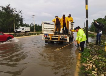 Atención permanente por lluvias en Cancún