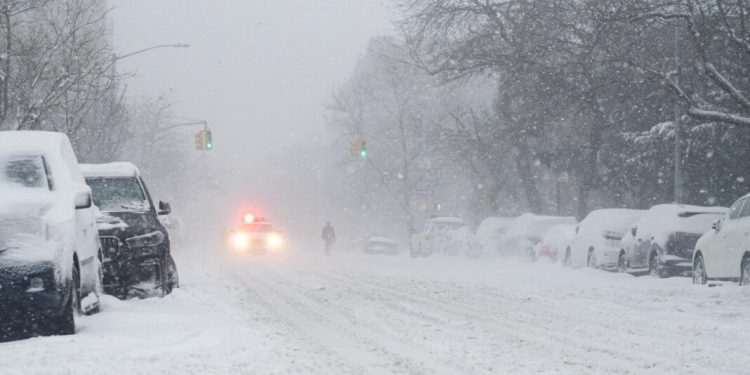 Por la tormenta invernal «Elliot», Biden aprueba la declaración de emergencia para Nueva York
