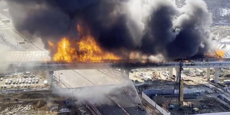 Al menos 6 muertos y 20 heridos deja incendio en un túnel en Seúl, Corea del Sur