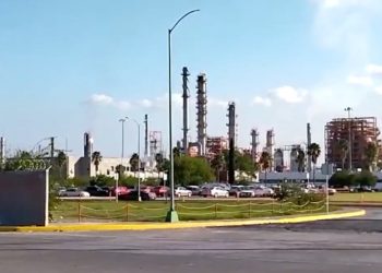 Fuga de gas ácido en la refinería de Cadereyta, Nuevo León, provocó la intoxicación de siete personas