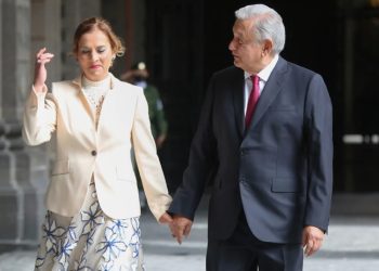 AMLO aclara supuesto despido de Beatriz Gutiérrez Müller de la 4T