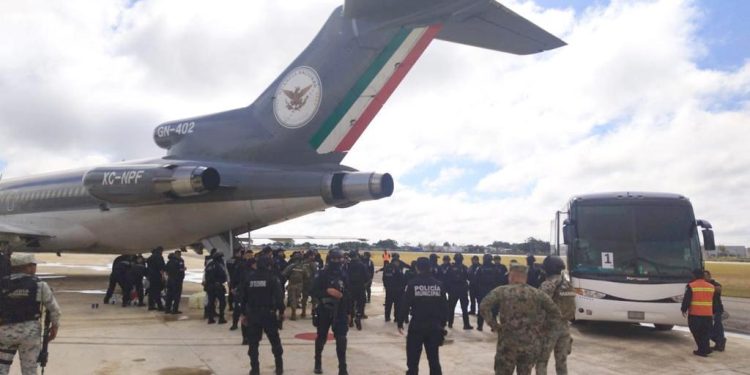 Trasladan a 197 reos de «alta peligrosidad» de Quintana Roo a prisiones federales