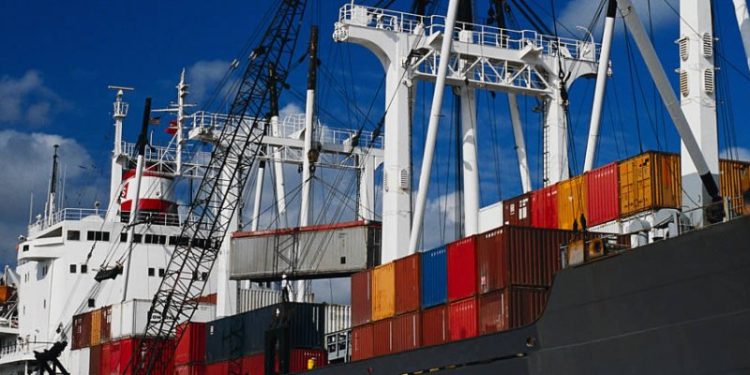 Al cierre de 2022 se registró un déficit comercial exterior de 26 mil 421.2 mdd