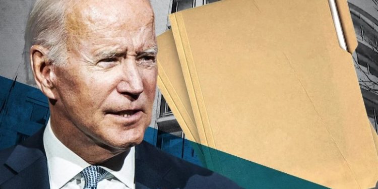 Hallan un segundo lote de documentos clasificados en un lugar separado de la oficina en Washington