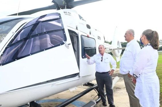 Simula donación el gobierno de Tabasco de un helicóptero por una empresa petrolera