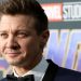 Jeremy Renner actor de Marvel se encuentra en estado “crítico, pero estable» tras aparatoso accidente