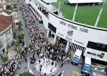 La despedida a Pelé se extenderá hasta el martes por la mañana y luego será sepultado para su descanso final