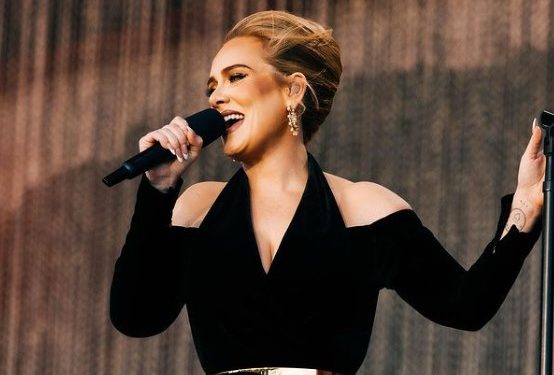 Adele es una de las cantantes más exitosas de la actualidad suma millones de dólares a su fortuna por su discográfica titulada “30”