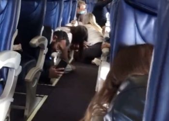 Pasajeros viven un momento de pánico durante balacera en aeropuerto de Culiacán