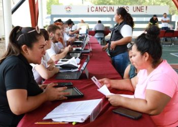 Participan cancunenses para segunda edición de «Cancún nos une» jornadas de atención ciudadana