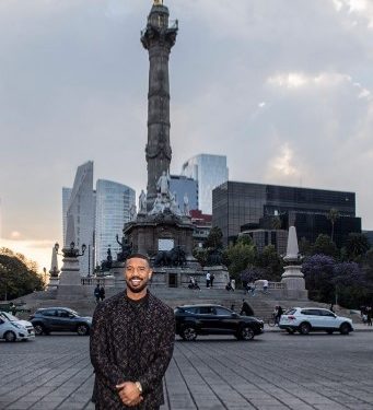 Muestra Michael B. Jordan inclusión, diversión y mucho box