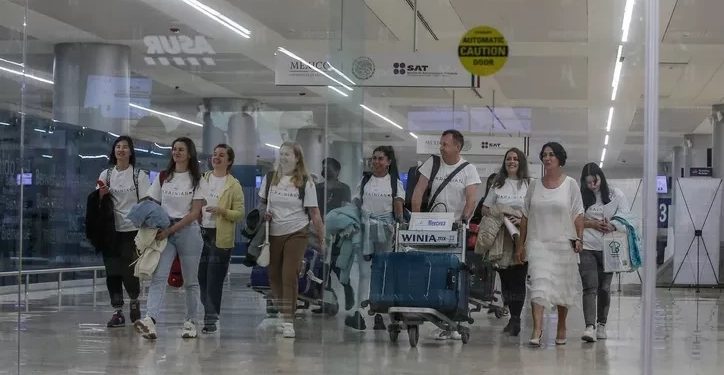 Programan 553 vuelos en el aeropuerto de Cancún tras inicio de Carnaval