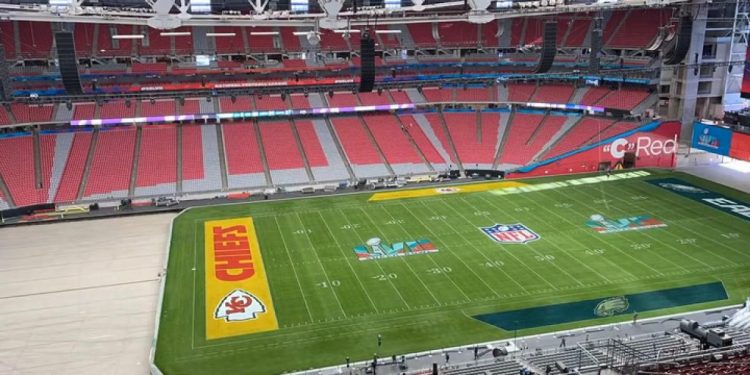 Jugadores se quejaron de las condiciones del State Farm Stadium en el Super Bowl LVII