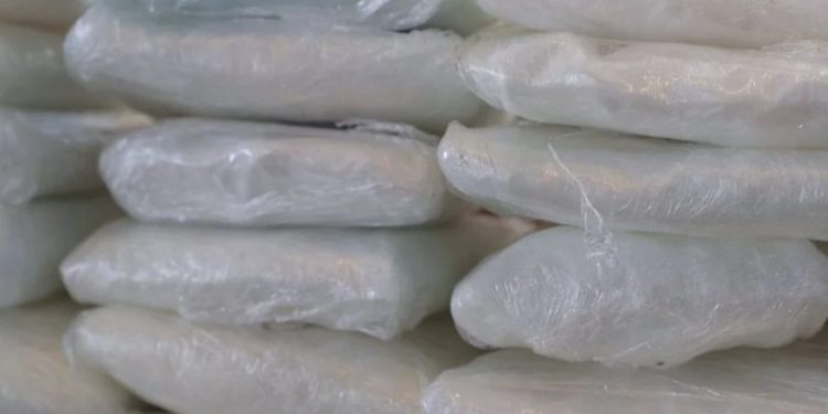 Sentencian a un mensajero y un importador de metanfetamina mexicana en EU