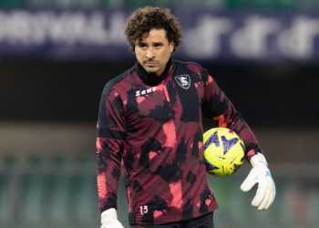 Dejan en la banca a Guillermo Ochoa por jerarquía de Luigi Sepe