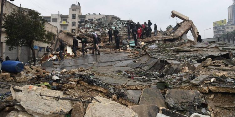 Gobierno de México enviará equipo especializado a Turquía y Siria para rescate de personas luego del terremoto de 8.1