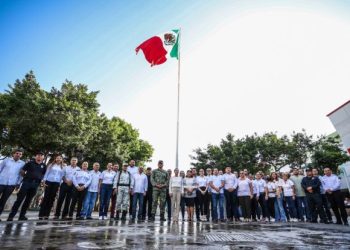 Conmemoran en Cancún 106 aniversario de la promulgación de la Constitución Política de los Estados Unidos Mexicanos
