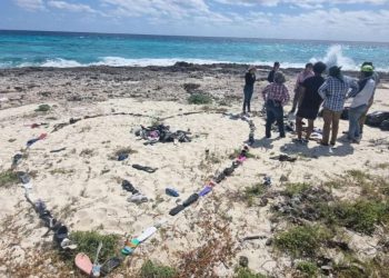 La FPMC realiza jornada de limpieza “Yo Amo las Playas”