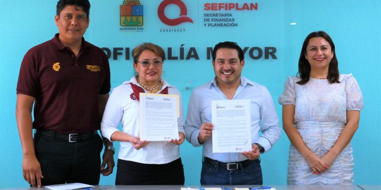 SEFIPLAN firma convenios de colaboración con la Universidad del Sur y el CBTIS 253