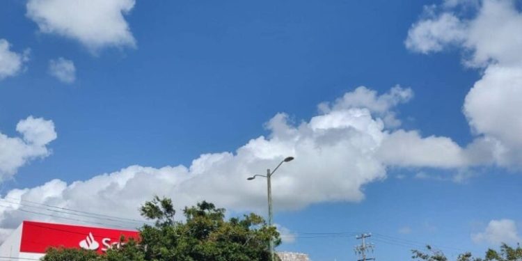 Fuerte operativo en sucursales bancarias de Cancún por robos a cuentahabientes