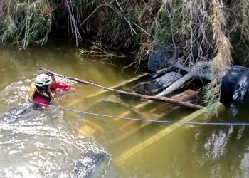 Al menos 14 muertos en un río de Nuevo León tras volcadura de vehículo