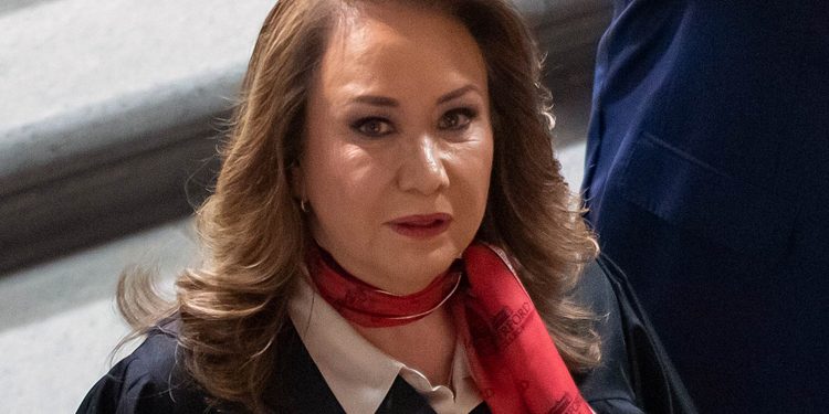 UNAM impugna amparo a ministra Yasmín Esquivel por el plagio de tesis