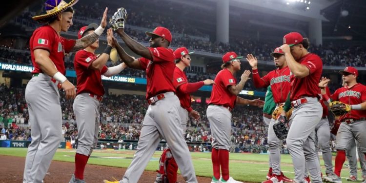 México cae ante Japón, con la frente en alto, lo buscó, demostró su poder al bate y en el pitcheo