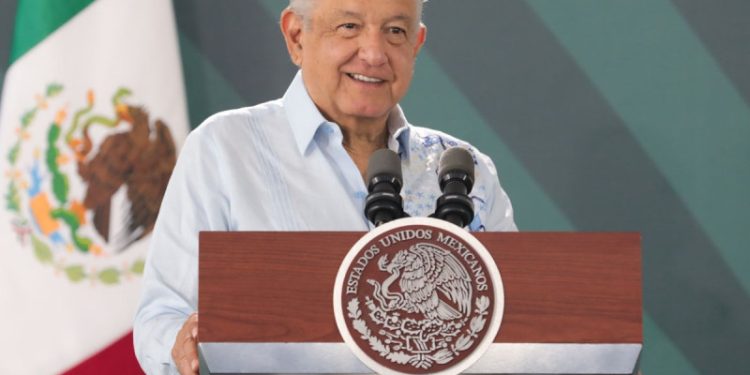 Rechaza López Obrador informe de EU sobre abusos en México; «es pura politiquería»