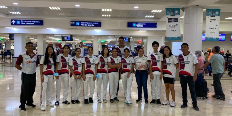 Consigue selección de bádminton de Quintana Roo cuatro boletos para los Nacionales CONADE