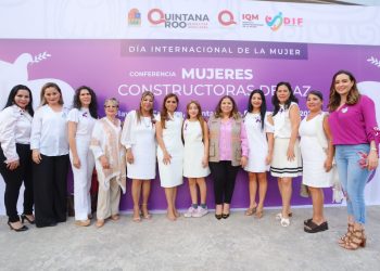 Realizan conferencia “Mujeres Constructoras de la Paz”