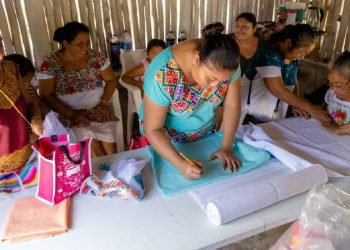 Implementan curso de «empoderamiento económico de las mujeres en el ámbito turístico” en Tulum