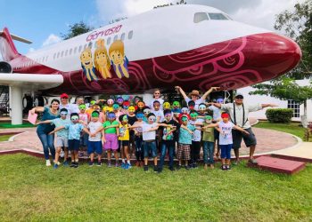 La FPMC enseña a los niños y niñas sobre la protección de las aves