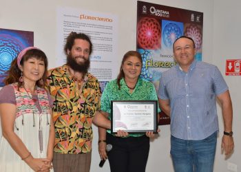 La FPMC inauguró la exposición pictórica y concierto “Floreciendo”