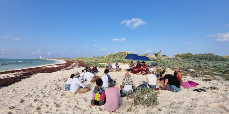 La FPMC abrió las puertas de Punta Sur para una meditación activa
