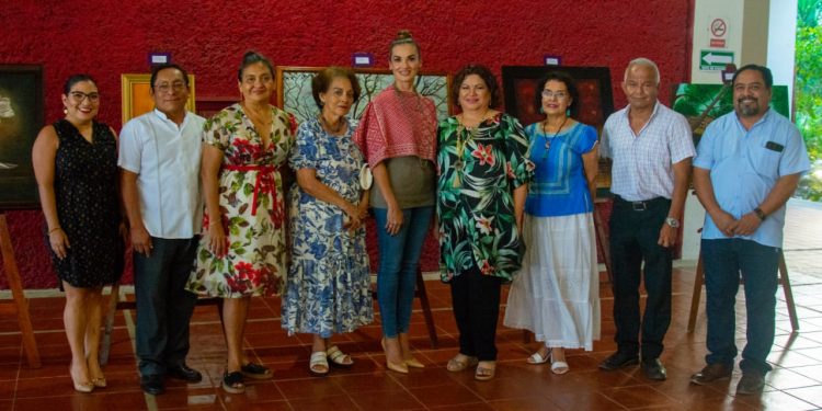 Inauguran exposición pictórica “Mujeres en las artes plásticas” en el Museo de la Cultura Maya