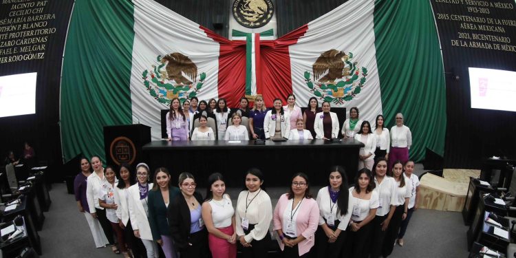 Todo listo para la sesión del Tercer Parlamento de Mujeres de Quintana Roo