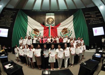 Las 26 integrantes del Parlamento de Mujeres de Quintana Roo expusieron sus propuestas en el Congreso del Estado